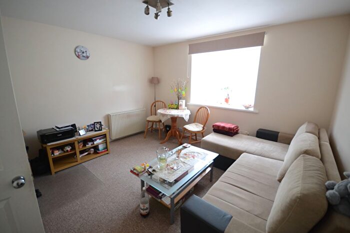 1 Bedroom Flat To Rent In Tippett Rise, Dale Road, Reading, Berkshire, RG2