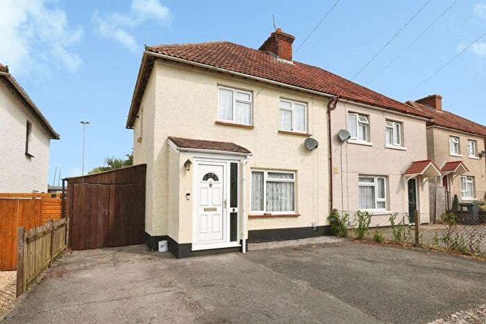 2 Bedroom Semi-Detached House For Sale In Fairfield Road, Salisbury, SP1