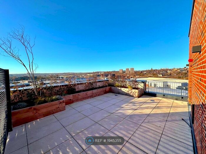 1 Bedroom Flat To Rent In Springwell Gardens, Leeds, LS12