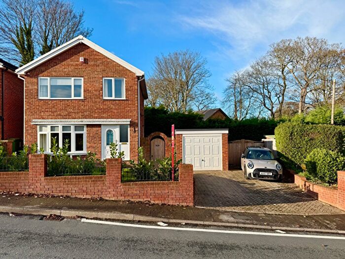 3 Bedroom Detached House For Sale In Silcoates Lane, Wrenthorpe, Wakefield, West Yorkshire, WF2
