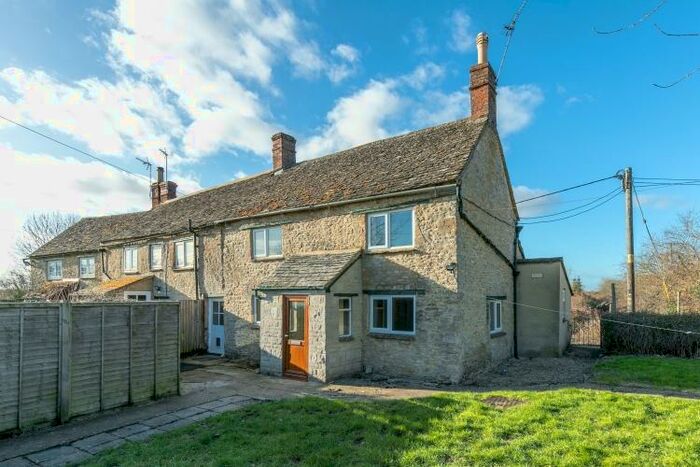 2 Bedroom Cottage To Rent In Combe, OX29