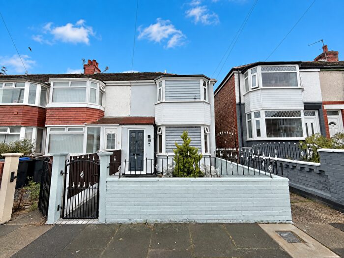2 Bedroom End Of Terrace House For Sale In Highbank Avenue, Blackpool, FY4