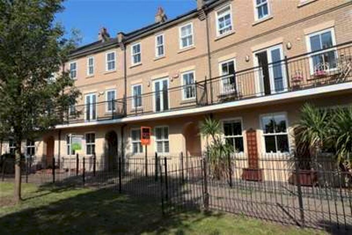 4 Bedroom Town House To Rent In Windley Tye, Off Sackville Close, Chelmsford, CM1