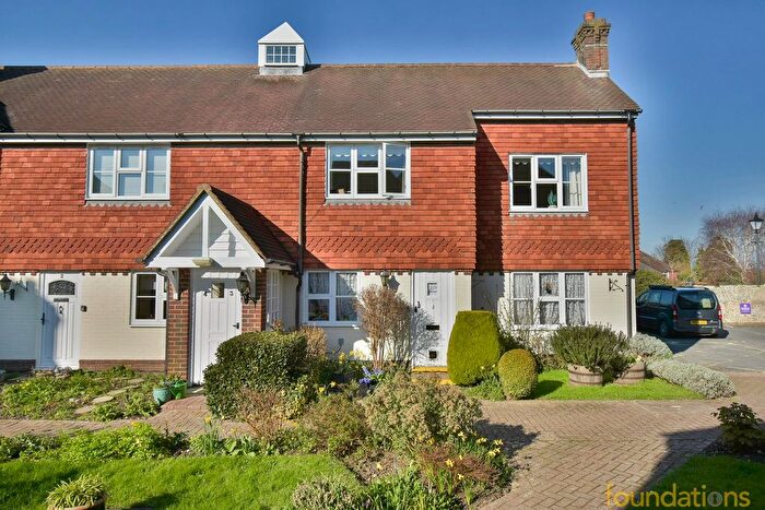 2 Bedroom Flat For Sale In Church Street, Bexhill-On-Sea, TN40