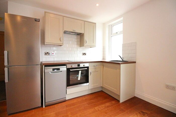 1 Bedroom Flat To Rent In Newport Road, Roath, CF24