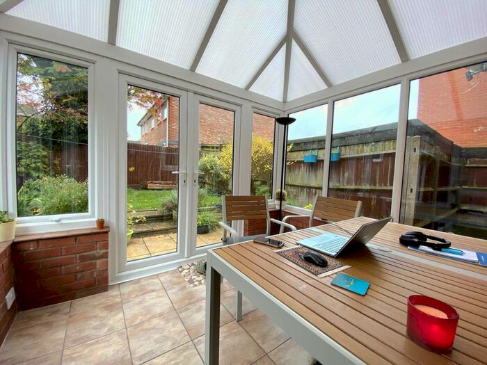 2 Bedroom End Of Terrace House To Rent In Wallace Mews, Eaton Bray, LU6