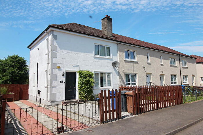 3 Bedroom End Of Terrace House For Sale In Third Avenue, Bonhill, G83