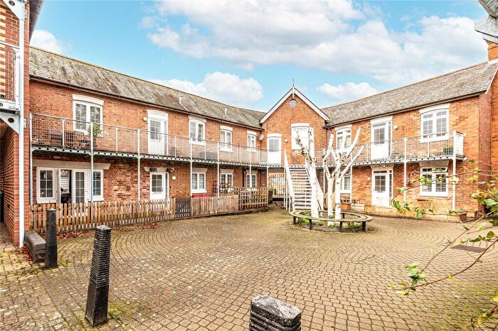 1 Bedroom Maisonette For Sale In Alfredston Place, Wantage, Oxfordshire, OX12