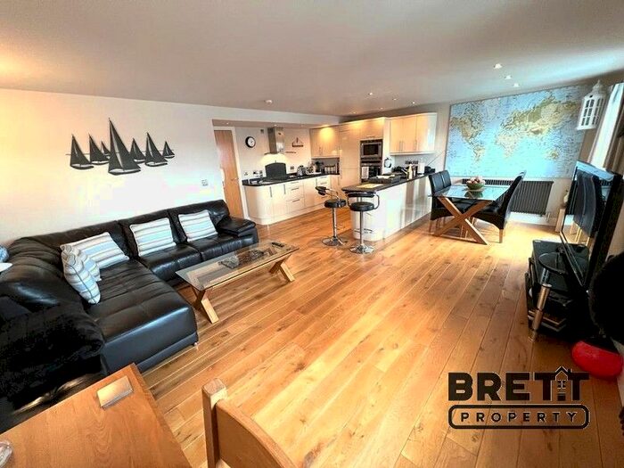 1 Bedroom Flat To Rent In Sovereign House, Nelson Quay, Milford Haven, Pembrokeshire., SA73