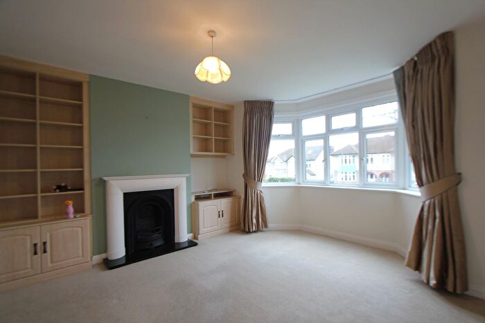 1 Bedroom Flat To Rent In Frithwood Avenue, Northwood, HA6