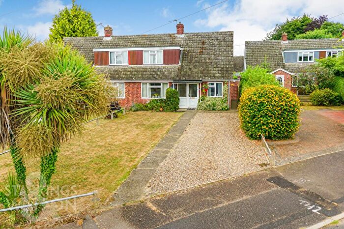 3 Bedroom Bungalow For Sale In Springdale Crescent, Brundall, Norwich, NR13