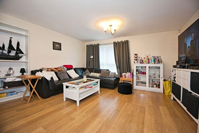 1 Bedroom Flat For Sale In Penstone Court, Chandlery Way, Cardiff, Caerdydd, CF10