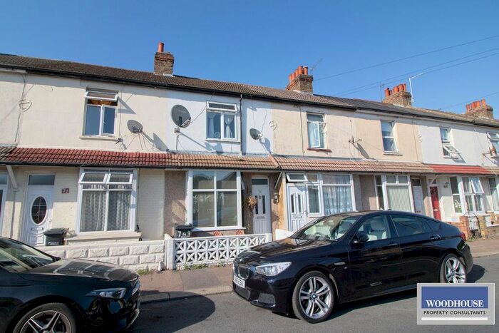 3 Bedroom Terraced House To Rent In Swanfield Road, Waltham Cross, EN8