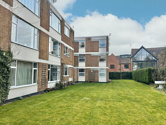 2 Bedroom Apartment For Sale In Millfield Court, High Street, Henley-in-Arden, B95