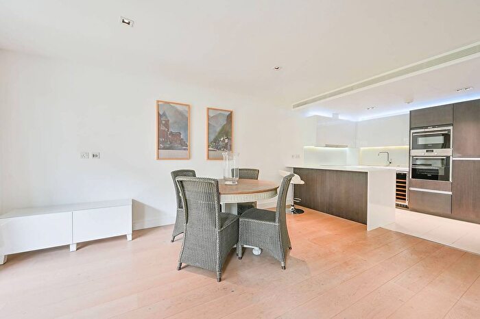 2 Bedroom Flat To Rent In Kew Bridge Road, Kew Bridge, Brentford, TW8