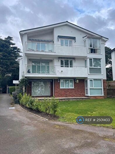 2 Bedroom Flat To Rent In Seapoint, Poole, BH13