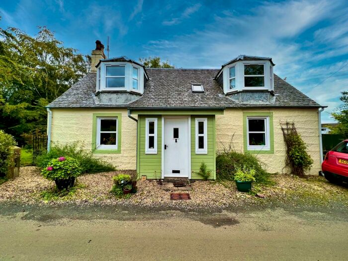 3 Bedroom Cottage For Sale In Burnfoot Road, Lochwinnoch, PA12