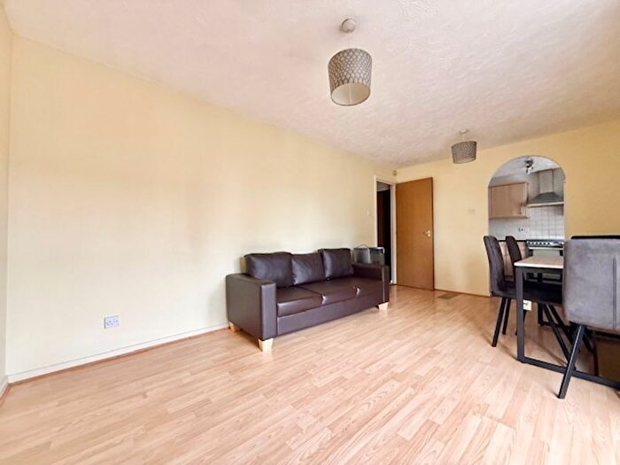 1 Bedroom Flat To Rent In Stubbs Drive, SE16