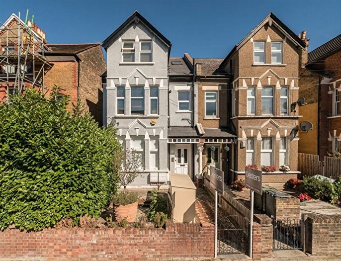 1 Bedroom Flat For Sale In Tankerville Road, Streatham, SW16