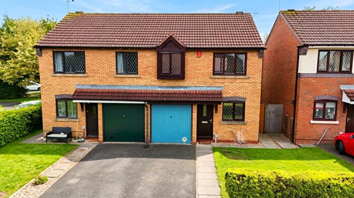 3 Bedroom Semi-Detached House For Sale In Melrose Avenue, Stone, ST15