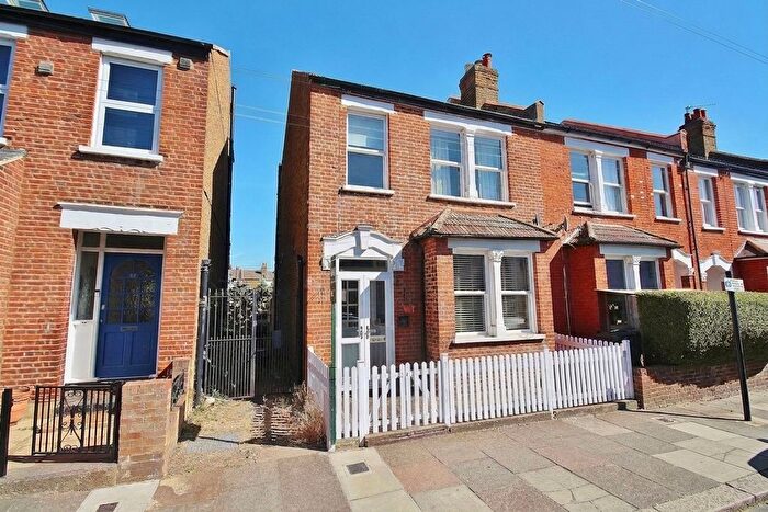 3 Bedroom End Terrace House For Sale In Percy Road, Isleworth, TW7