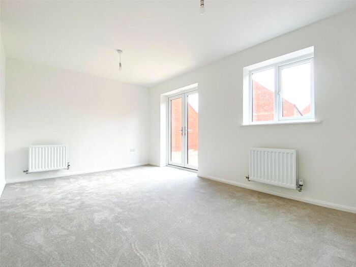 4 Bedroom Semi-Detached House For Sale In Lulworth Way, Basingstoke, Hampshire, RG23