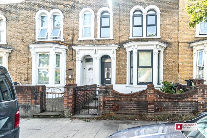 5 Bedroom Terraced House To Rent In Dunlace Road, London, E5