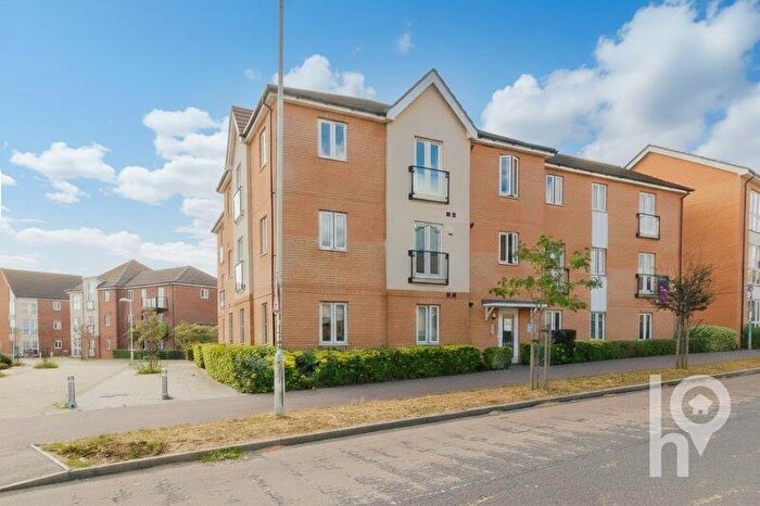 2 Bedroom Flat For Sale In Thistle Hill Way, Minster, ME12