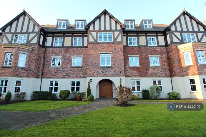 2 Bedroom Flat To Rent In Hopwood Manor, Heywood, OL10