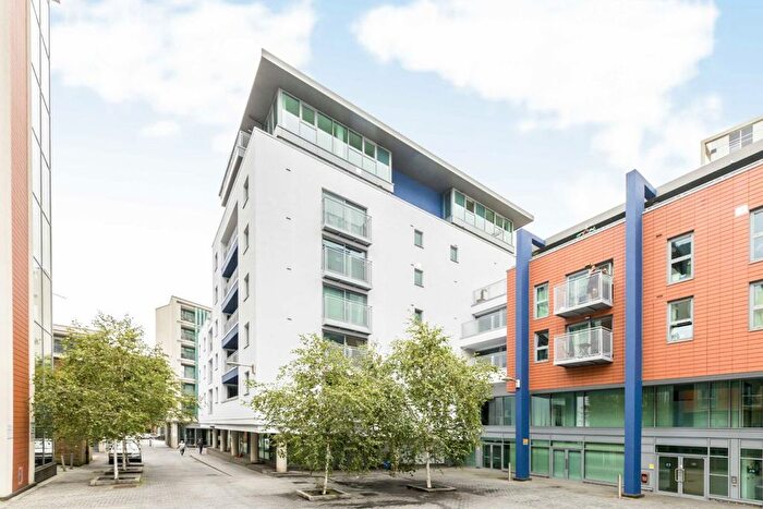1 Bedroom Flat To Rent In Hardwicks Square, Wandsworth, SW18