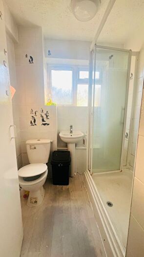 1 Bedroom Flat To Rent In Ross Close, Luton, LU1