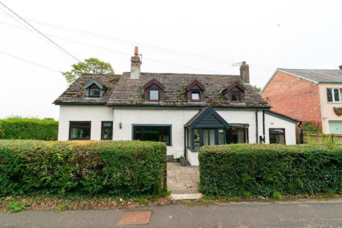 4 Bedroom Detached House For Sale In Dawbers Lane, Euxton, PR7