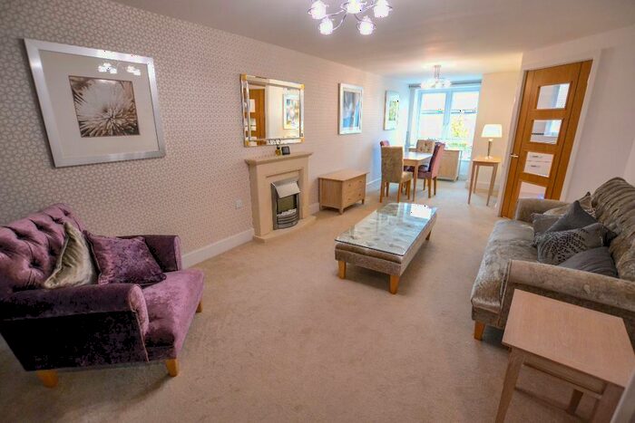 1 Bedroom Flat To Rent In Springhill House, Willesden Lane, Willesden Green, London, NW2