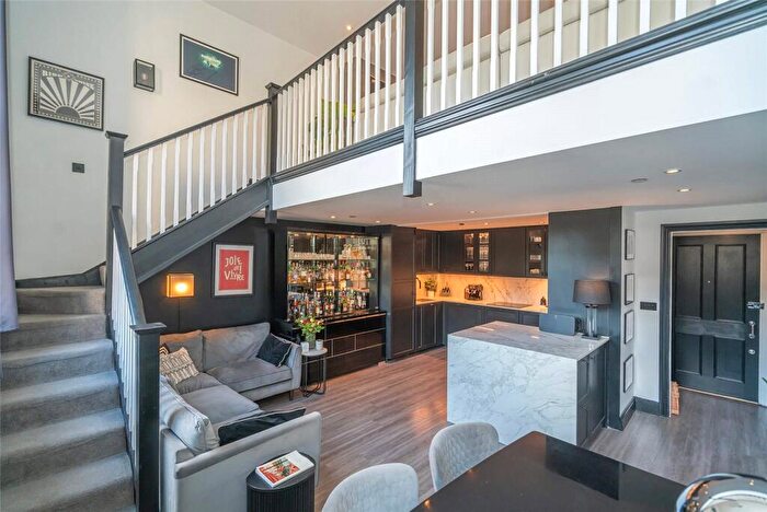 2 Bedroom Apartment For Sale In Princess Park Manor, London, N11