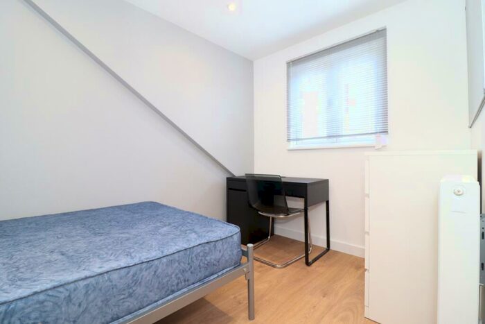 5 Bedroom Terraced House To Rent In Letty Street, Cathays, CF24
