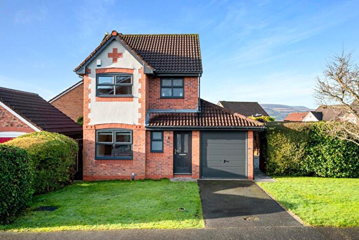 3 Bedroom Detached House For Sale In Saxby Avenue, Bromley Cross, Bolton, BL7