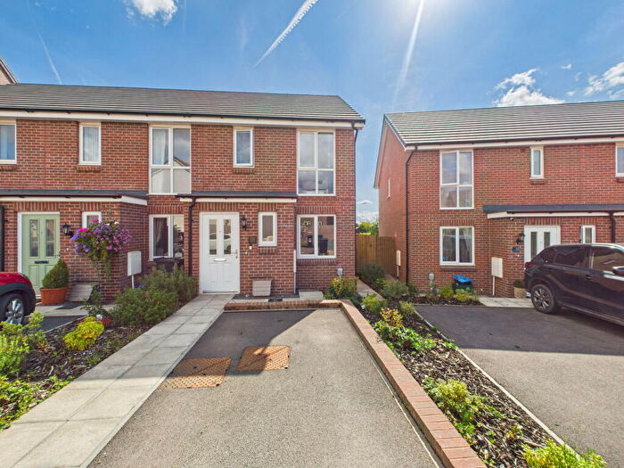 2 Bedroom End Of Terrace House For Sale In Buzzard Rise, Lydney, GL15