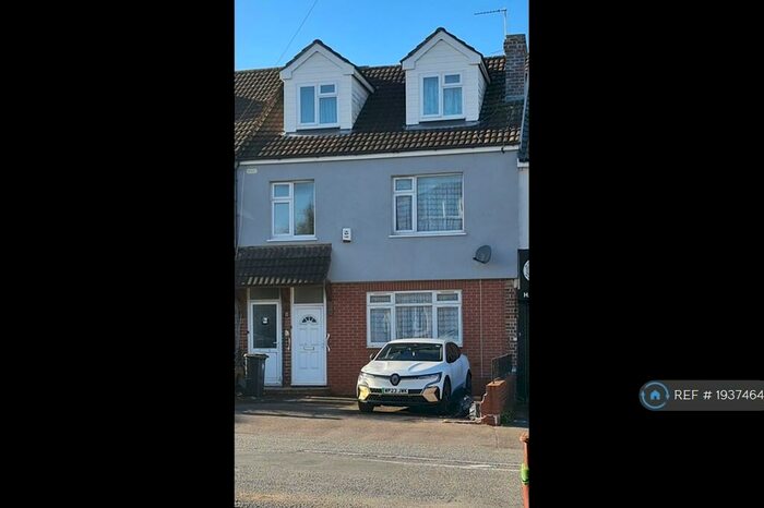 4 Bedroom Maisonette To Rent In Birchwood Road, Bristol, BS4