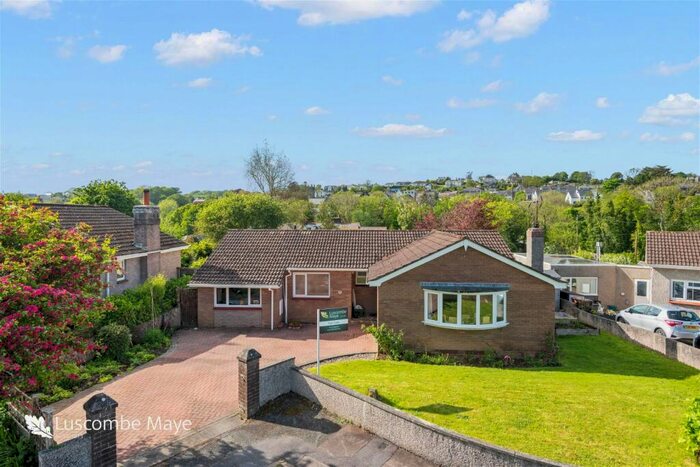3 Bedroom Detached Bungalow For Sale In Orchard Close, Yealmpton, PL8