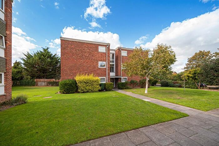 1 Bedroom Apartment For Sale In Linden Court, Main Road, Sidcup, Kent, DA14
