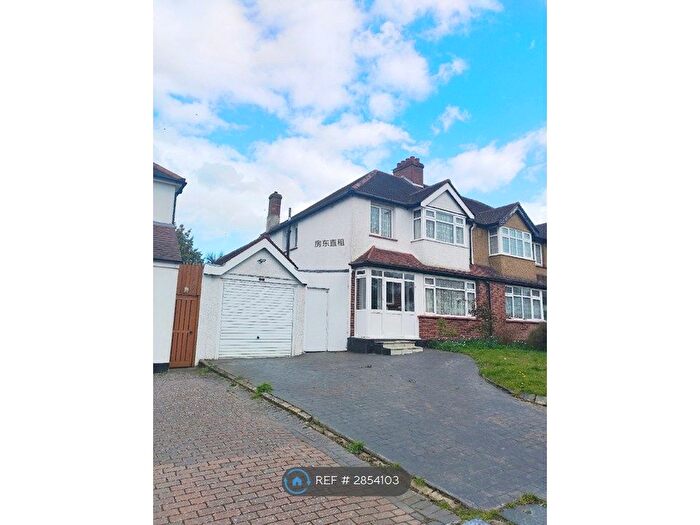 3 Bedroom Semi Detached House To Rent In Foresters Drive, Wallington, SM6