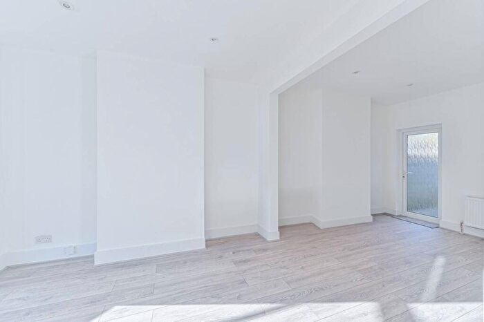 3 Bedroom Terraced House To Rent In Cranbrook Road, Thornton Heath, CR7