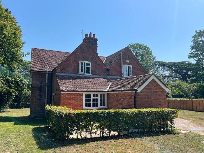 4 Bedroom Detached House To Rent In Carters Hill, Binfield, Bracknell, Berkshire, RG42