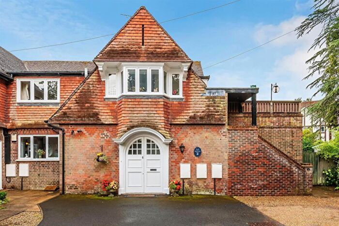 2 Bedroom Apartment For Sale In Burnhams Road, Little Bookham, KT23