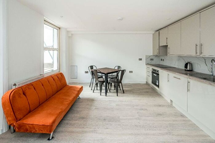 2 Bedroom Flat To Rent In Fonthill Road, London, N4