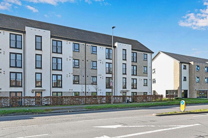 2 Bedroom Flat For Sale In / South Gyle Broadway, South Gyle, Edinburgh, EH12