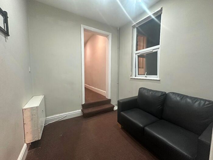 3 Bedroom Flat To Rent In Wilbraham Road, Chorlton, Manchester, M21