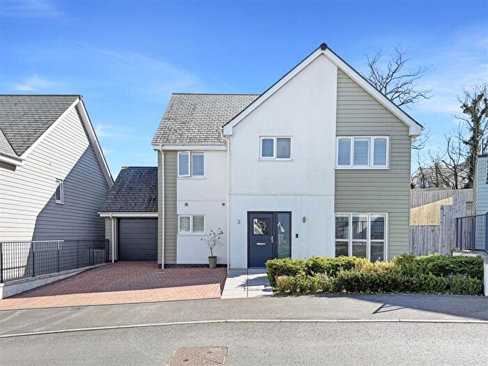 4 Bedroom Detached House For Sale In Garden Green, Barnstaple, EX32