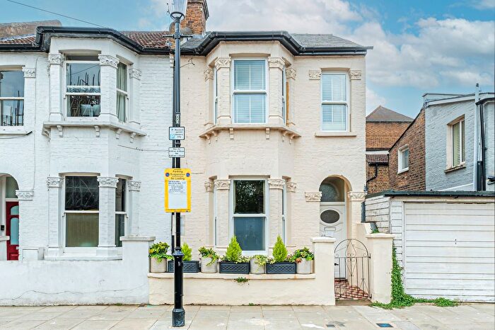 3 Bedroom End Terrace House For Sale In Hewer Street, London, W10