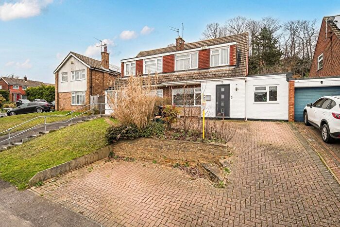 4 Bedroom Semi Detached House For Sale In Woodlands Road, Ditton, Aylesford, ME20